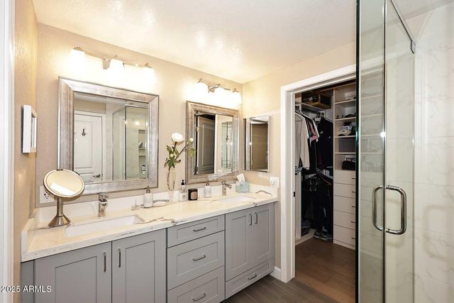 15221 N CLUBGATE Drive 1058, Scottsdale, AZ 85254