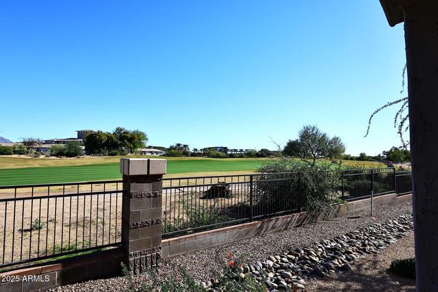 15221 N CLUBGATE Drive 1058, Scottsdale, AZ 85254