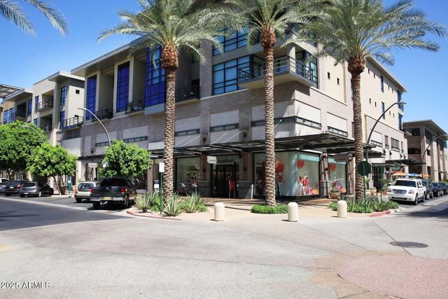 15221 N CLUBGATE Drive 1058, Scottsdale, AZ 85254