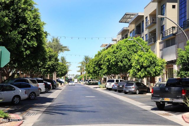 15221 N CLUBGATE Drive 1058, Scottsdale, AZ 85254