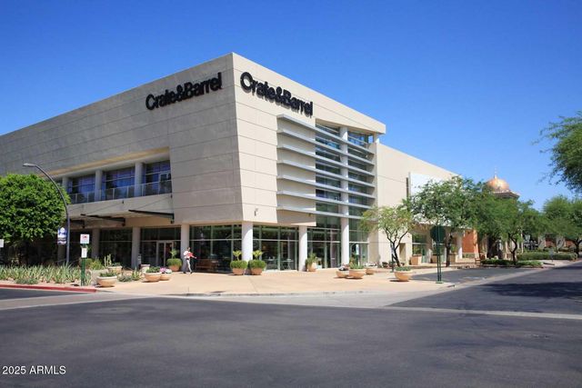 15221 N CLUBGATE Drive 1058, Scottsdale, AZ 85254