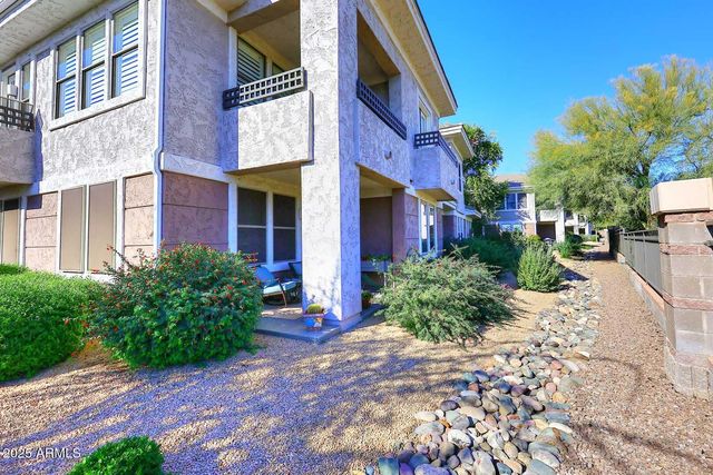 15221 N CLUBGATE Drive 1058, Scottsdale, AZ 85254
