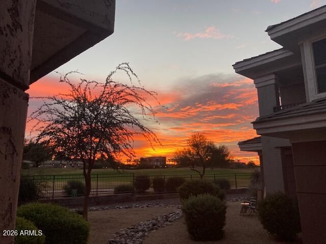 15221 N CLUBGATE Drive 1058, Scottsdale, AZ 85254