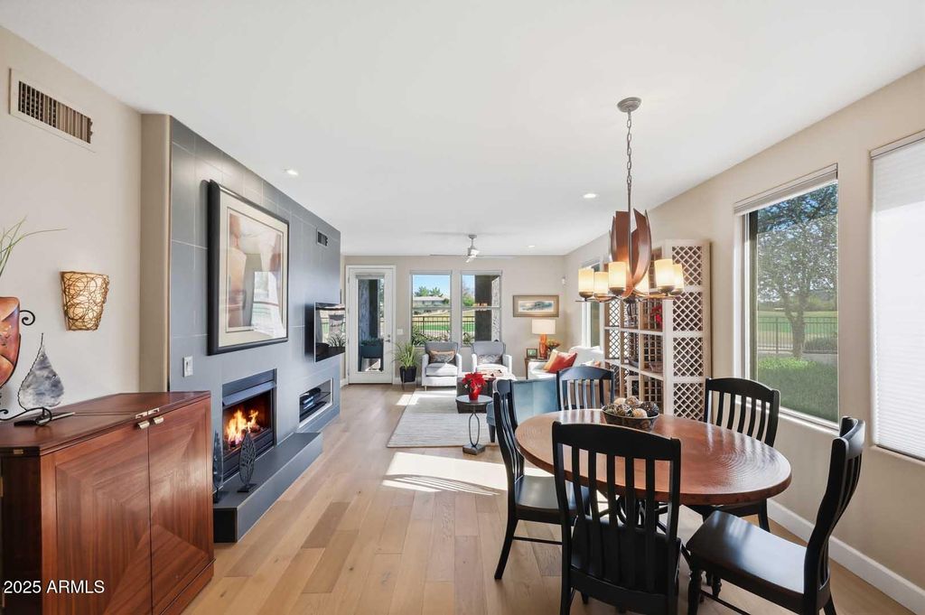 15221 N CLUBGATE Drive 1058, Scottsdale, AZ 85254