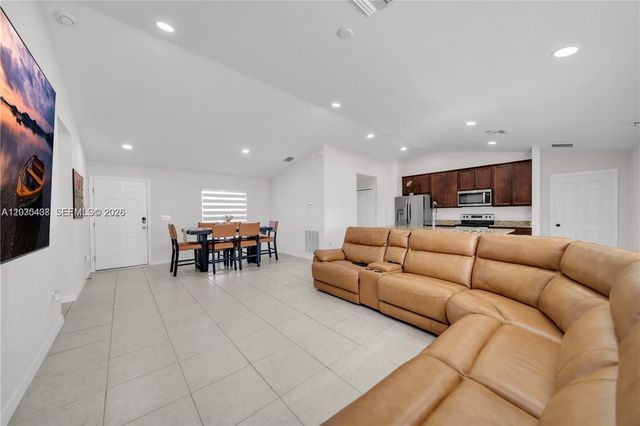 1105 NW 24th Pl, Cape Coral, FL 33993
