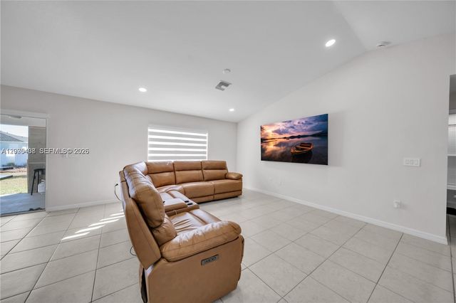 1105 NW 24th Pl, Cape Coral, FL 33993