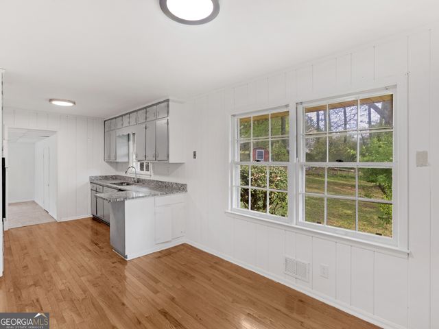 6663 Peacock Boulevard, Morrow, GA 30260