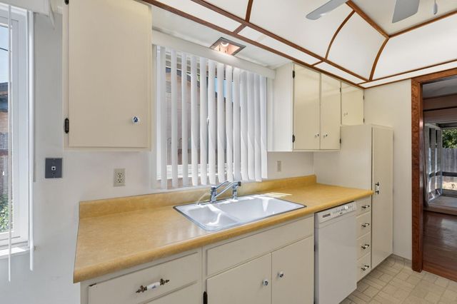 5439 Leader Ave, Sacramento, CA 95841