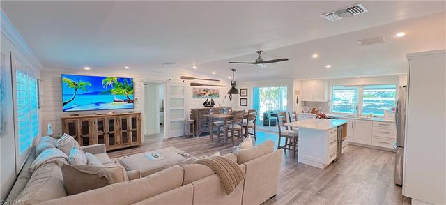 11 Palmview BLVD, Fort Myers Beach, FL 33931
