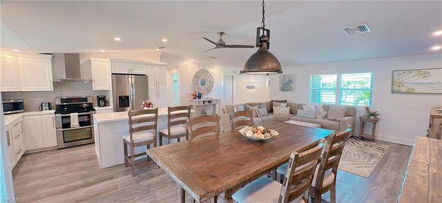 11 Palmview BLVD, Fort Myers Beach, FL 33931