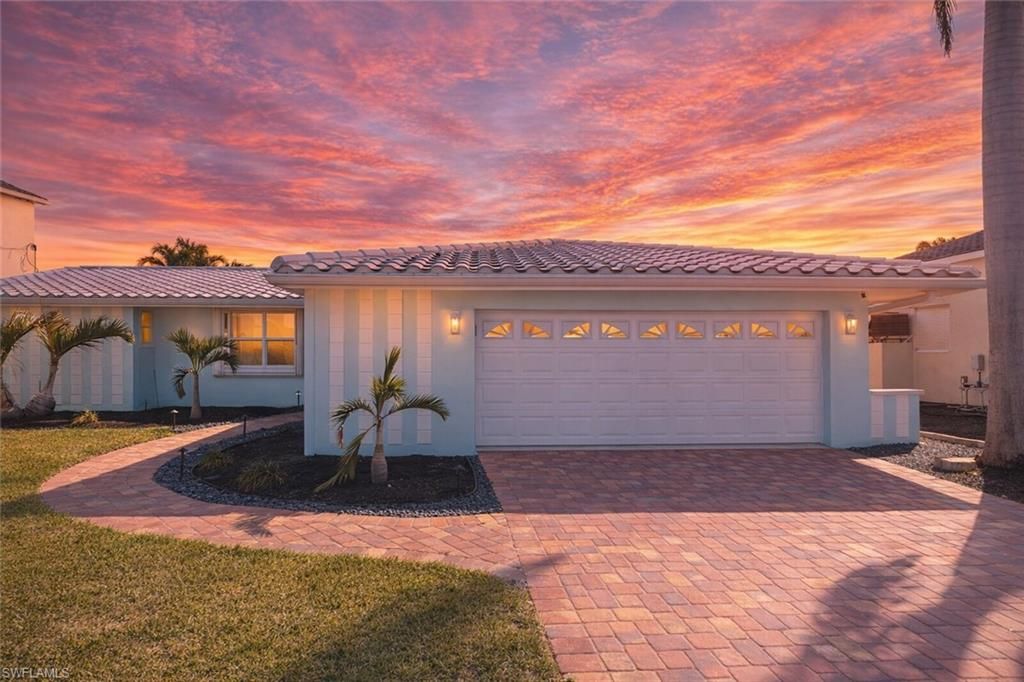 11 Palmview BLVD, Fort Myers Beach, FL 33931
