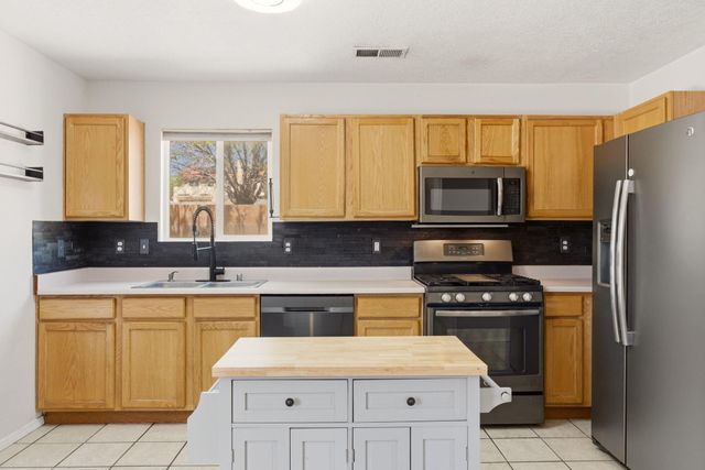 10731 Stanley Drive NW, Albuquerque, NM 87114