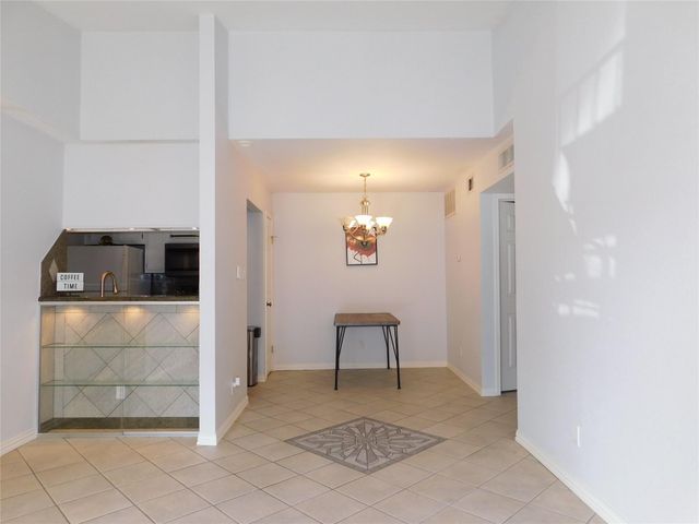 2120 El Paseo Street 314, Houston, TX 77054