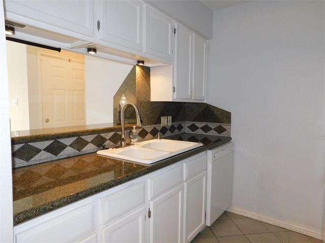 2120 El Paseo Street 314, Houston, TX 77054