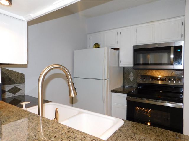 2120 El Paseo Street 314, Houston, TX 77054