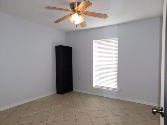 2120 El Paseo Street 314, Houston, TX 77054