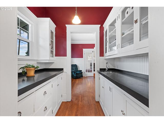 1402 2ND St, La Grande, OR 97850