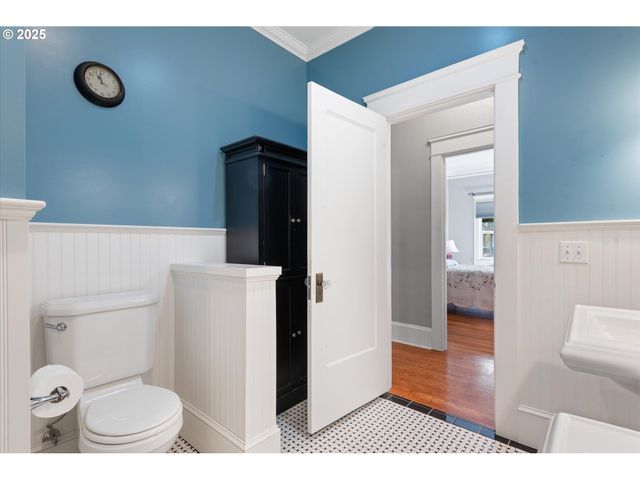 1402 2ND St, La Grande, OR 97850