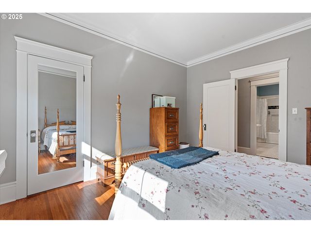 1402 2ND St, La Grande, OR 97850