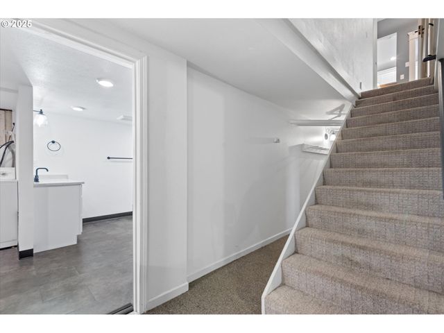 1402 2ND St, La Grande, OR 97850