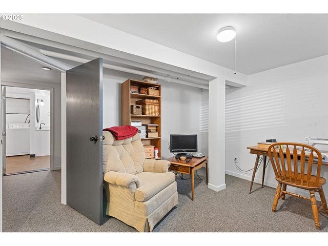 1402 2ND St, La Grande, OR 97850