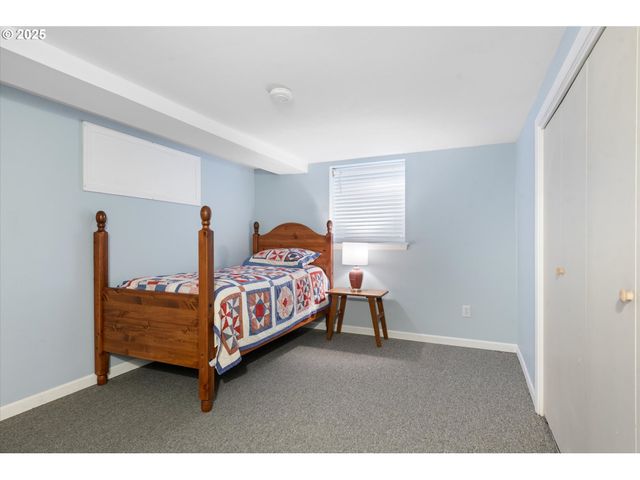 1402 2ND St, La Grande, OR 97850