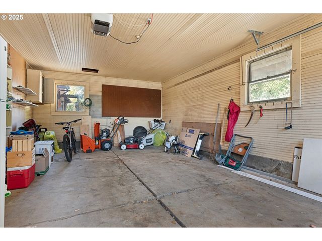 1402 2ND St, La Grande, OR 97850