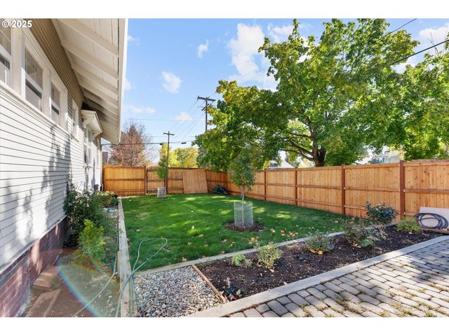 1402 2ND St, La Grande, OR 97850