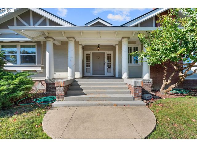 1402 2ND St, La Grande, OR 97850