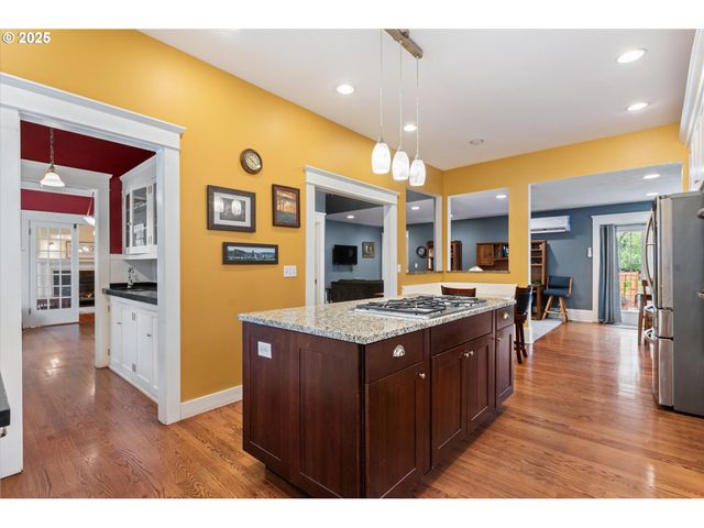 1402 2ND St, La Grande, OR 97850