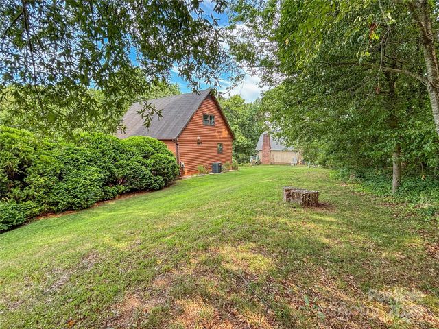 154 Cedar Road, Hickory, NC 28601