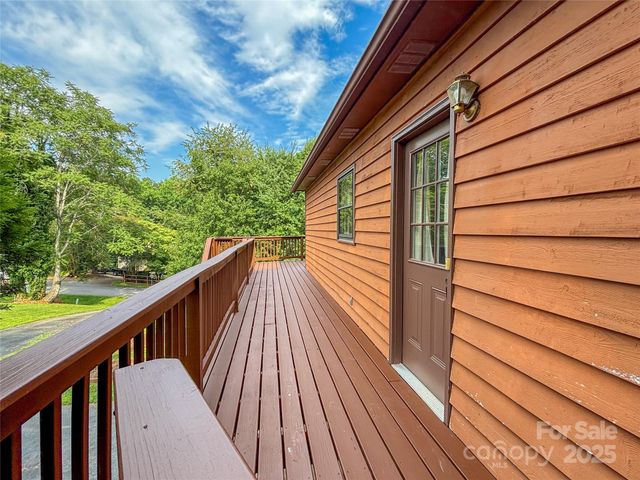154 Cedar Road, Hickory, NC 28601