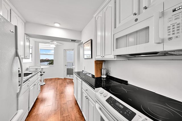 2860 S Ocean Boulevard 511, Palm Beach, FL 33480