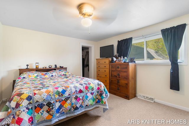 2756 Beeline Road, Holland Twp, MI 49424