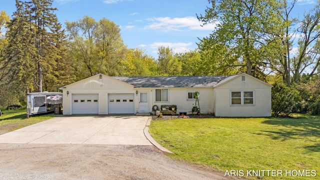2756 Beeline Road, Holland Twp, MI 49424
