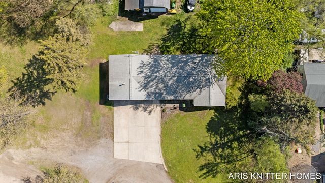 2756 Beeline Road, Holland Twp, MI 49424