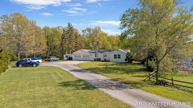 2756 Beeline Road, Holland Twp, MI 49424