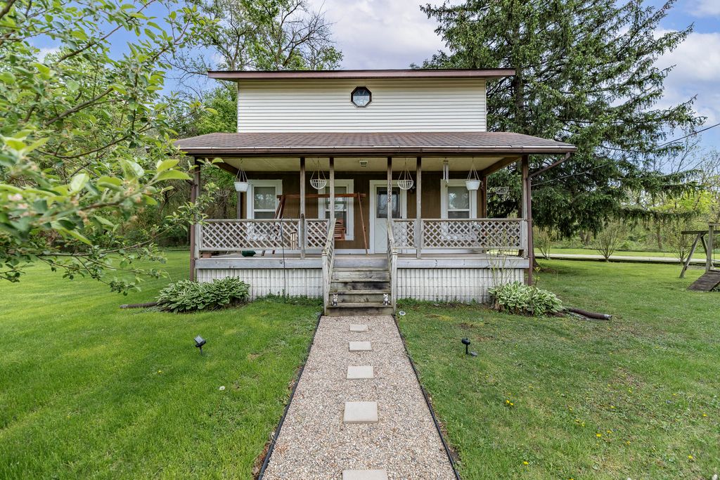 6269 Cleveland Street, Merrillville, IN 46410