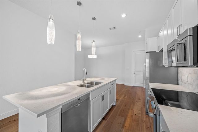 644 3RD AVENUE S 508, St Petersburg, FL 33701