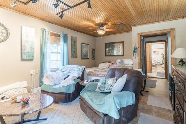 812 An County Road 3194, Frankston, TX 76763