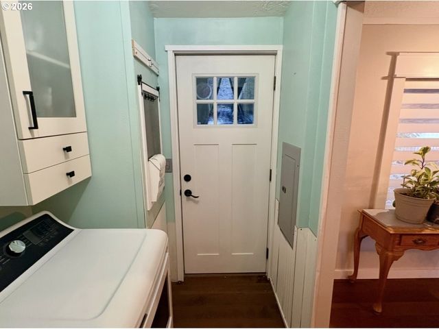 660 VILLAGE Dr 13, Molalla, OR 97038