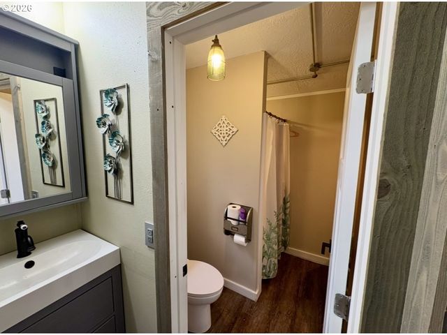 660 VILLAGE Dr 13, Molalla, OR 97038