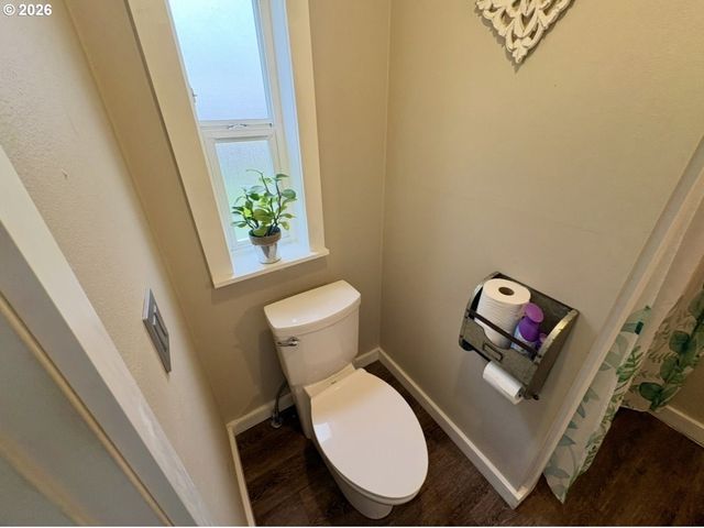 660 VILLAGE Dr 13, Molalla, OR 97038