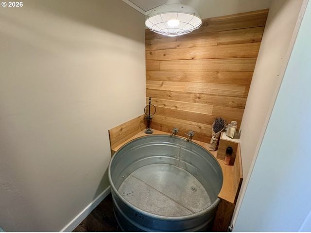 660 VILLAGE Dr 13, Molalla, OR 97038