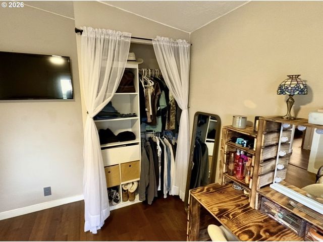 660 VILLAGE Dr 13, Molalla, OR 97038