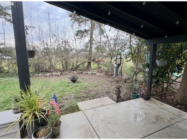 660 VILLAGE Dr 13, Molalla, OR 97038