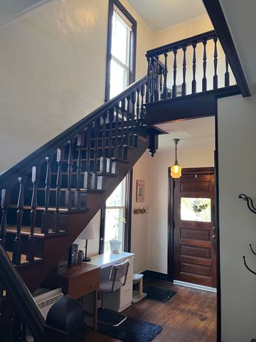 4 N West Street, Hillsdale City, MI 49242