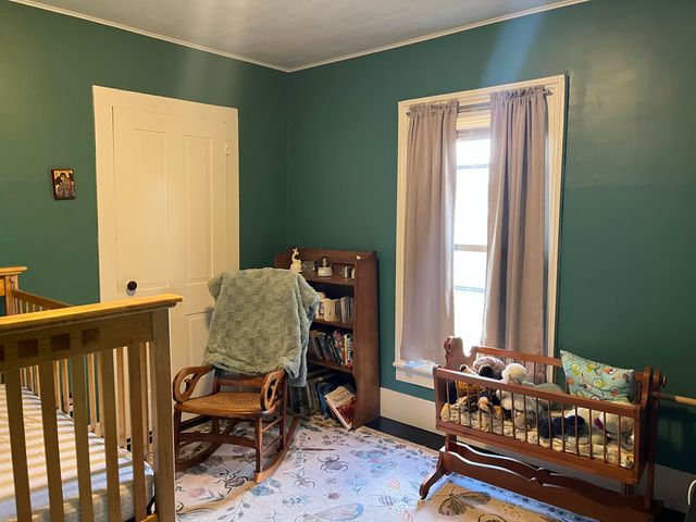 4 N West Street, Hillsdale City, MI 49242