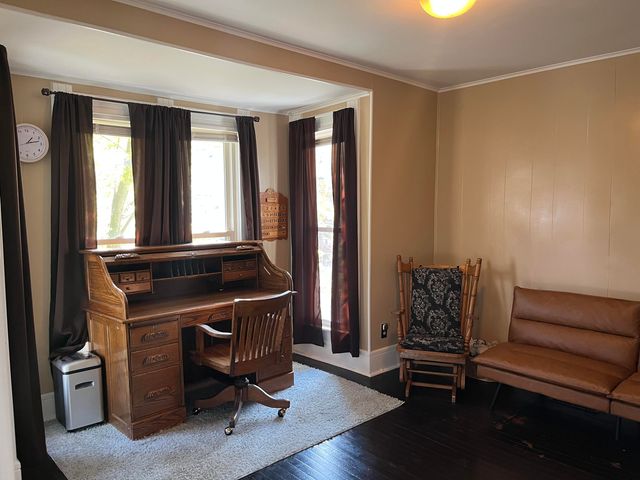 4 N West Street, Hillsdale City, MI 49242