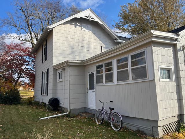 4 N West Street, Hillsdale City, MI 49242